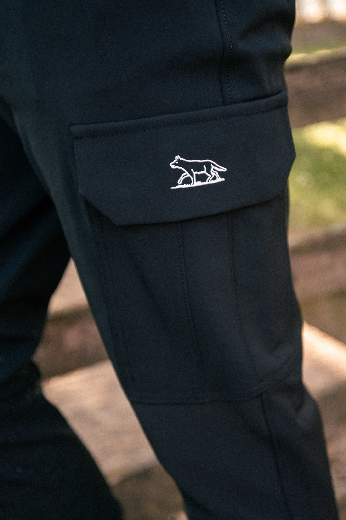 Men's Wolf Logo Cargo Pocket Close Up