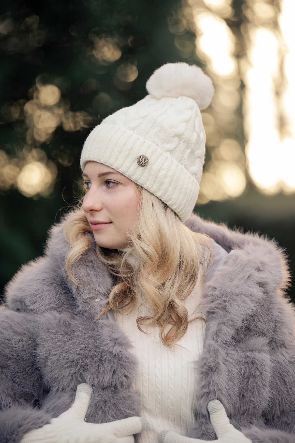 White Women's Faux Fur Hat 