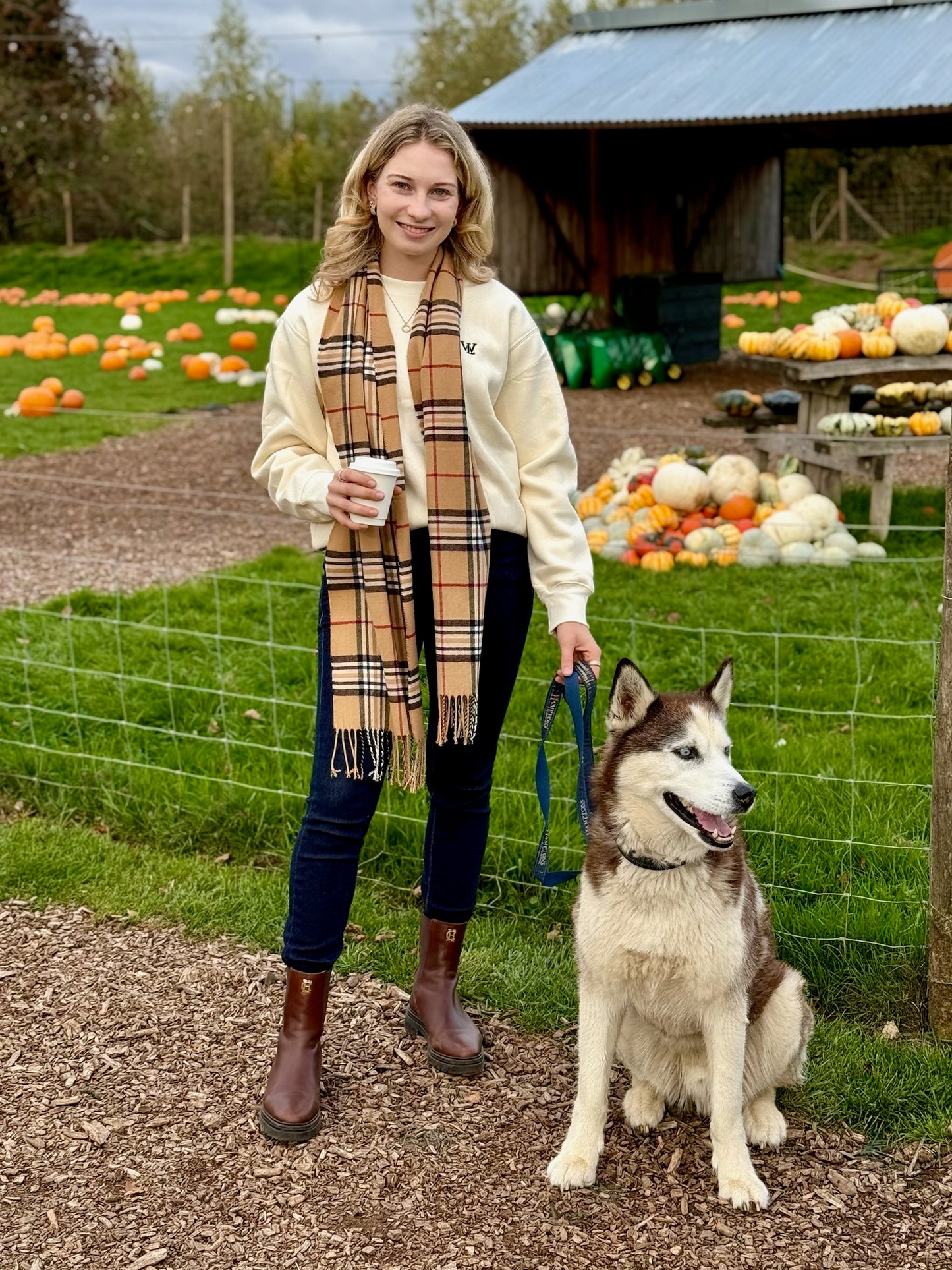Women's Tundra Fleece Jumper with Siberian Husky called Wolf 